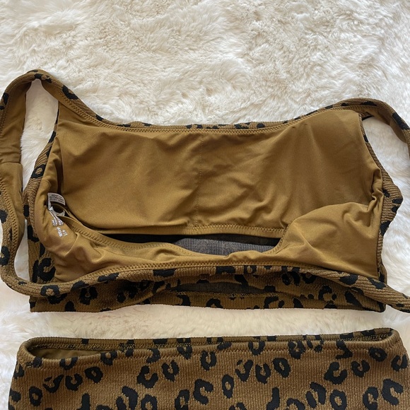 Leopard Print Highwaisted Swimsuit - Picture 4 of 5